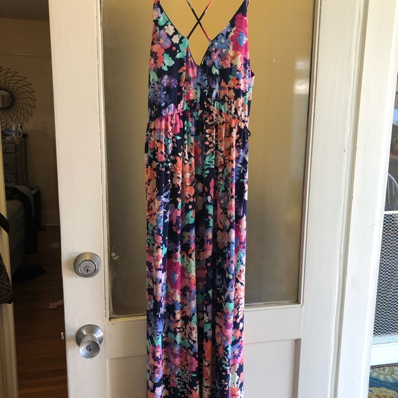 Vici Floral summer rain high low maxi dress - Picture 4 of 4